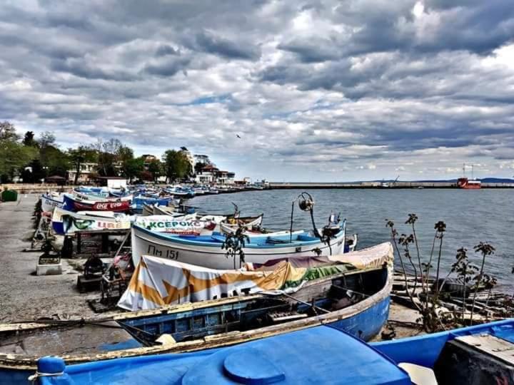 Апартаменти Бриз 1 Pomorie Ngoại thất bức ảnh