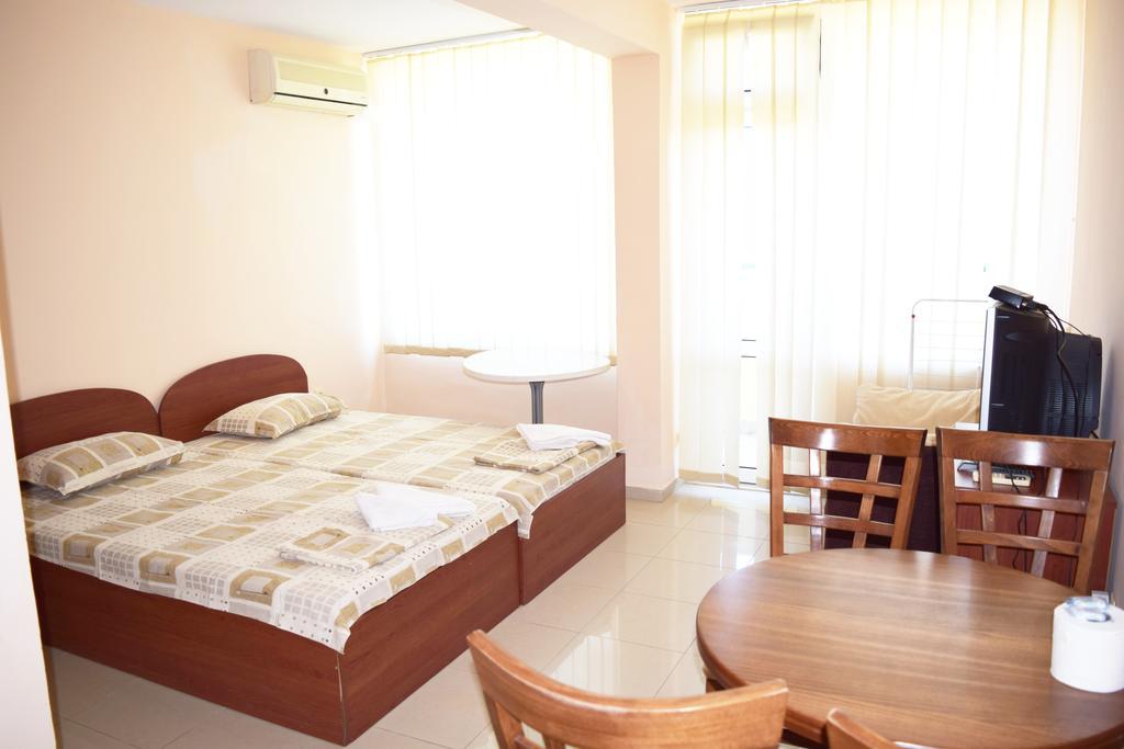 Апартаменти Бриз 1 Pomorie Ngoại thất bức ảnh